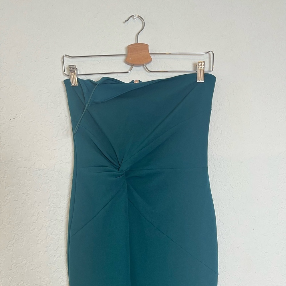 Nookie Lust One Shoulder Gown in Green - Picture 4 of 10